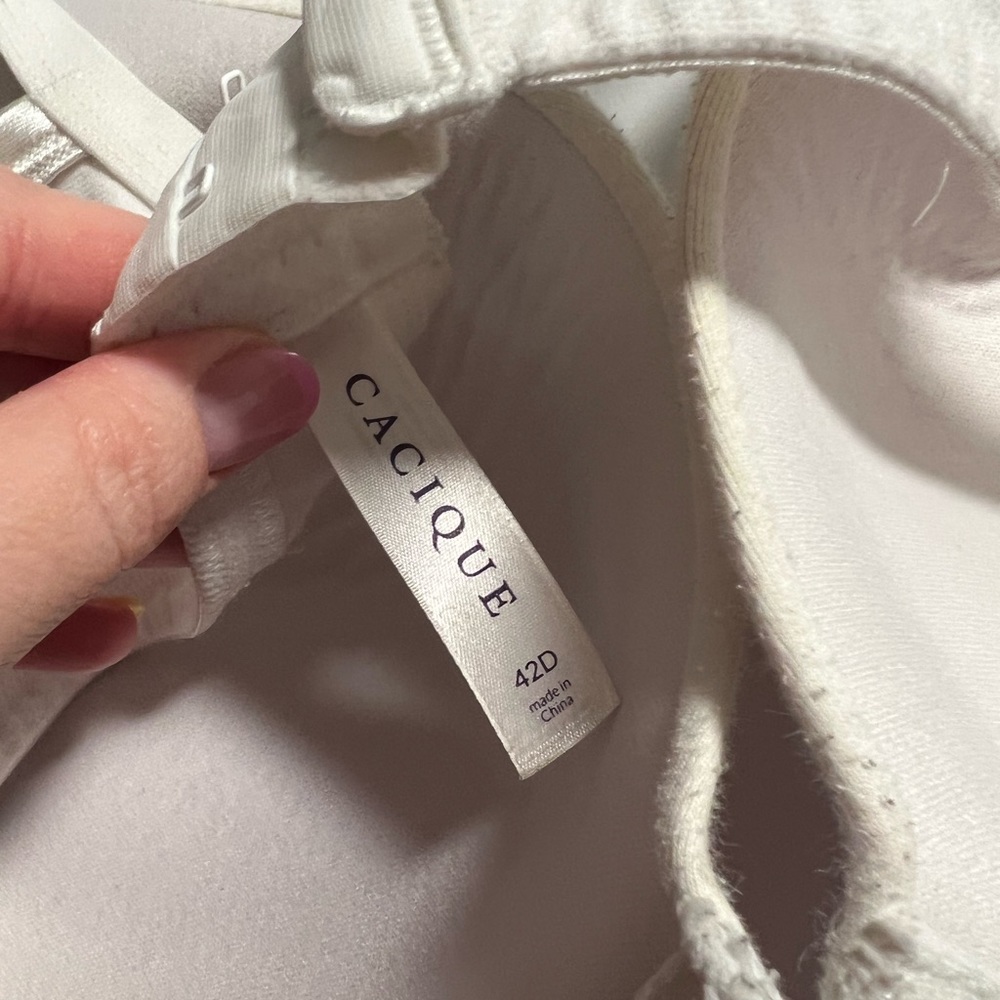Cacique White Cotton Boost Plunge Bra - Picture 4 of 4